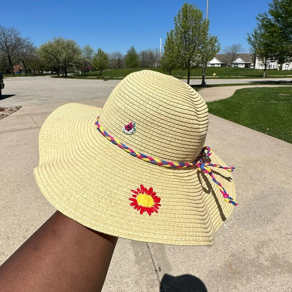 Floppy Brim Hat From Target - Picture 5 of 11